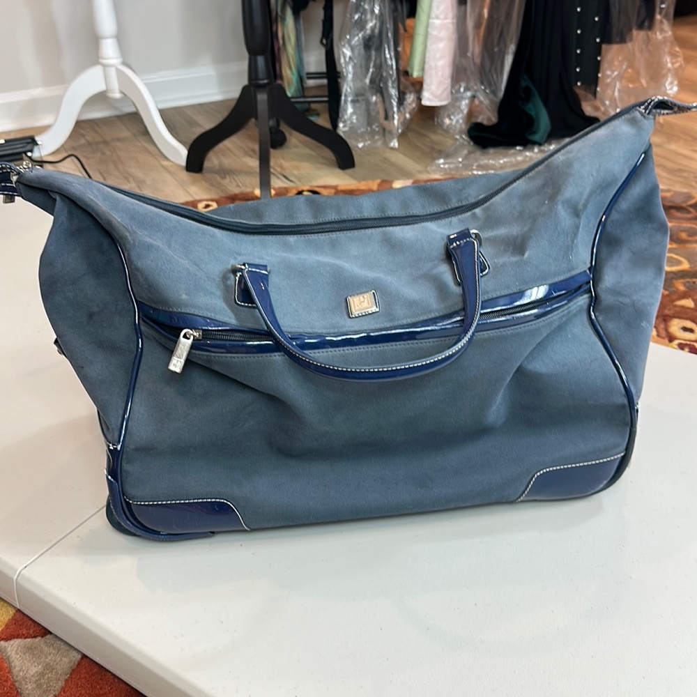 Diane von Furstenberg Travel Bag Suitcase Pull Out Handle and Wheels